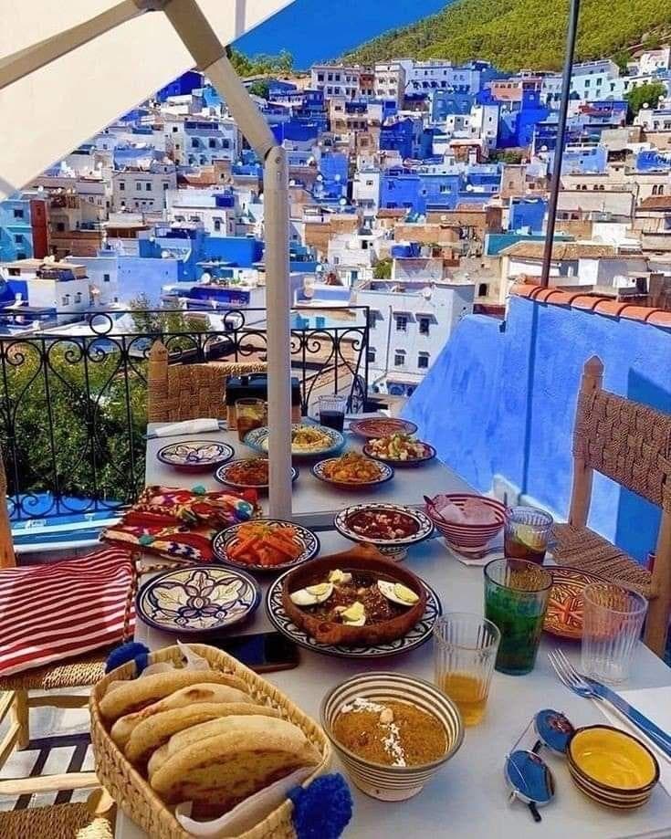 Breakfast with a view over Chefchaouen